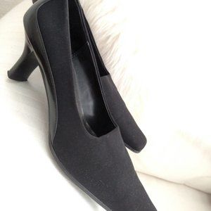 Joan & David Black Pumps - CJ Nova